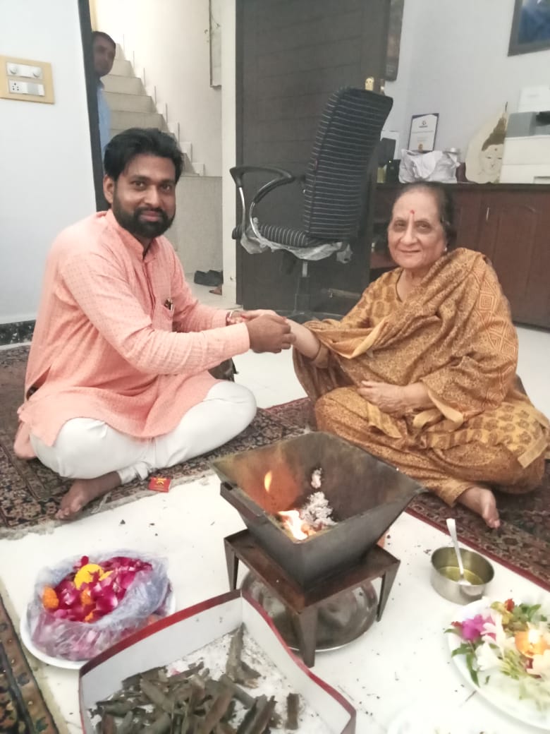 Book Verified Arya Samaj Pandit Ji for Birthday Havan Gurgaon